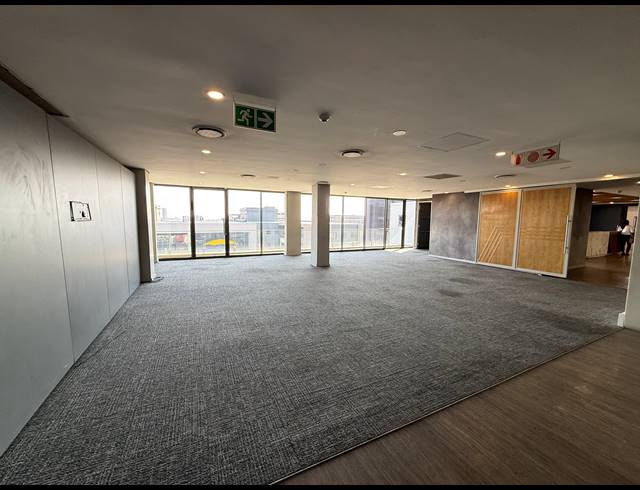1,481M² OFFICE TO LET IN PARKTOWN